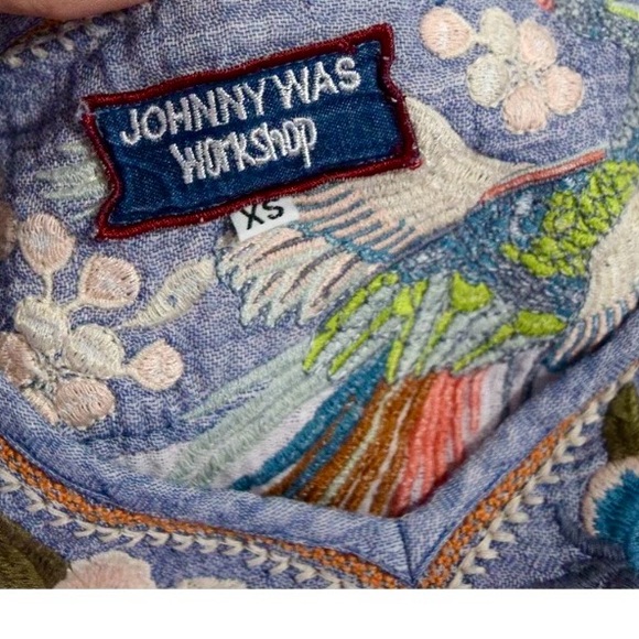 Johnny Was Lavender Floral Embroidered Top - Picture 4 of 5